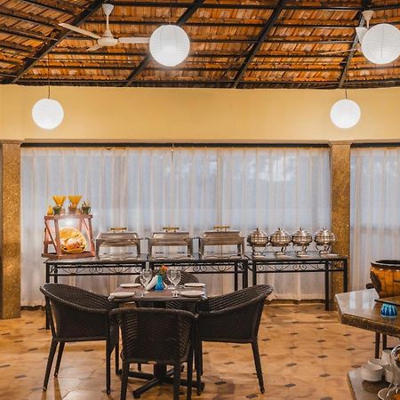 Coconut Grove Beach Resort Colva Ngoại thất bức ảnh
