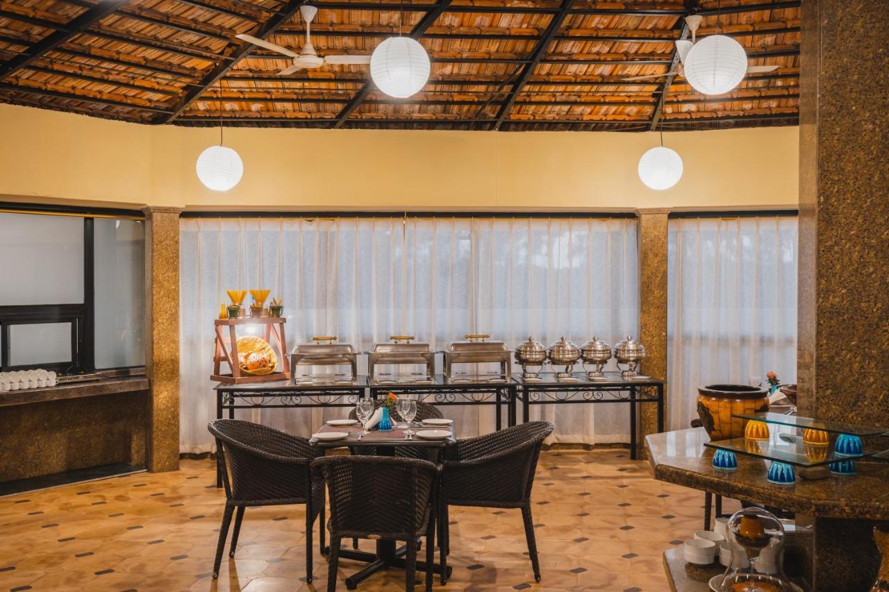 Coconut Grove Beach Resort Colva Ngoại thất bức ảnh