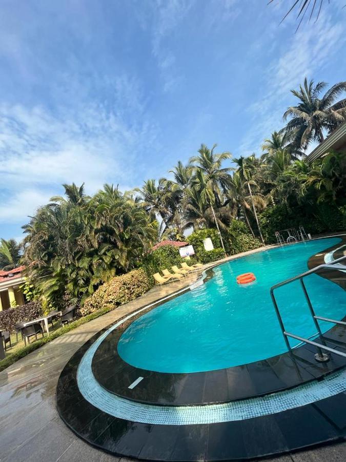 Coconut Grove Beach Resort Colva Ngoại thất bức ảnh