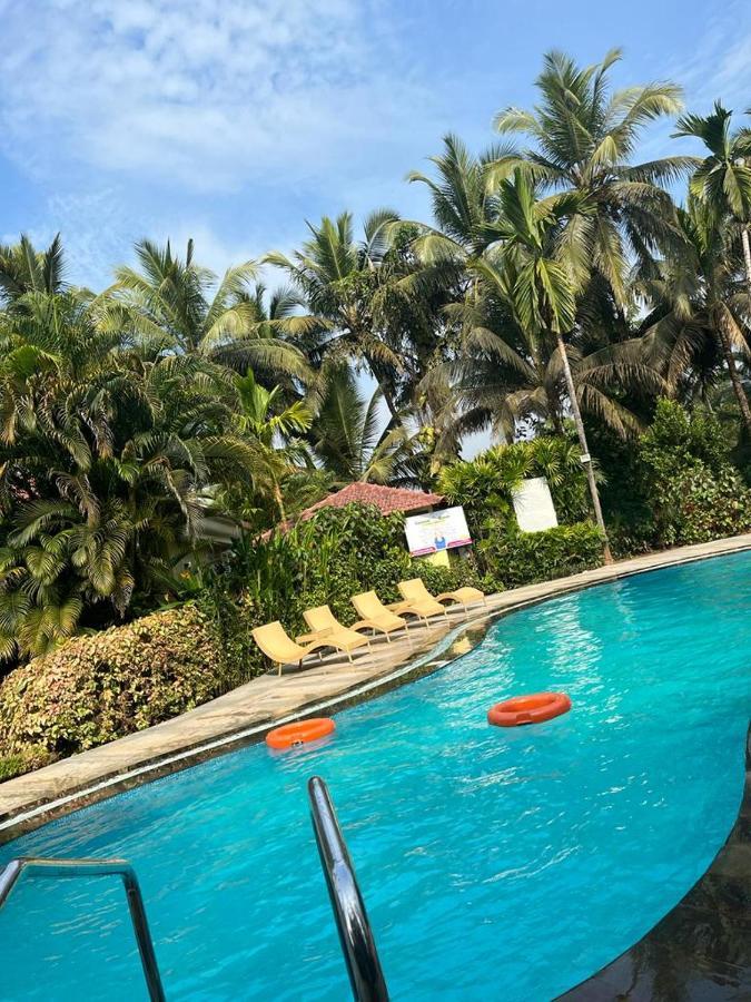 Coconut Grove Beach Resort Colva Ngoại thất bức ảnh