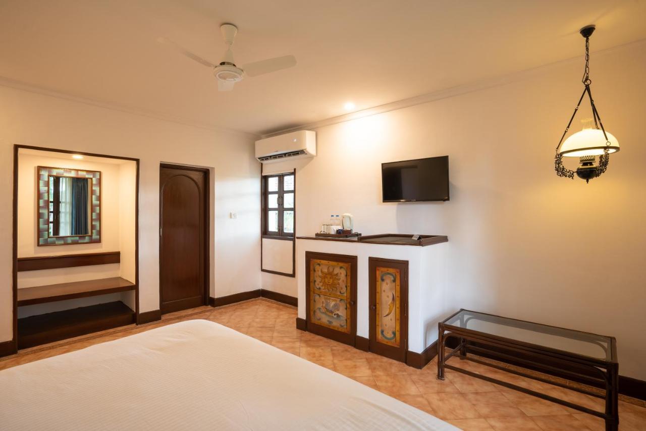 Coconut Grove Beach Resort Colva Ngoại thất bức ảnh