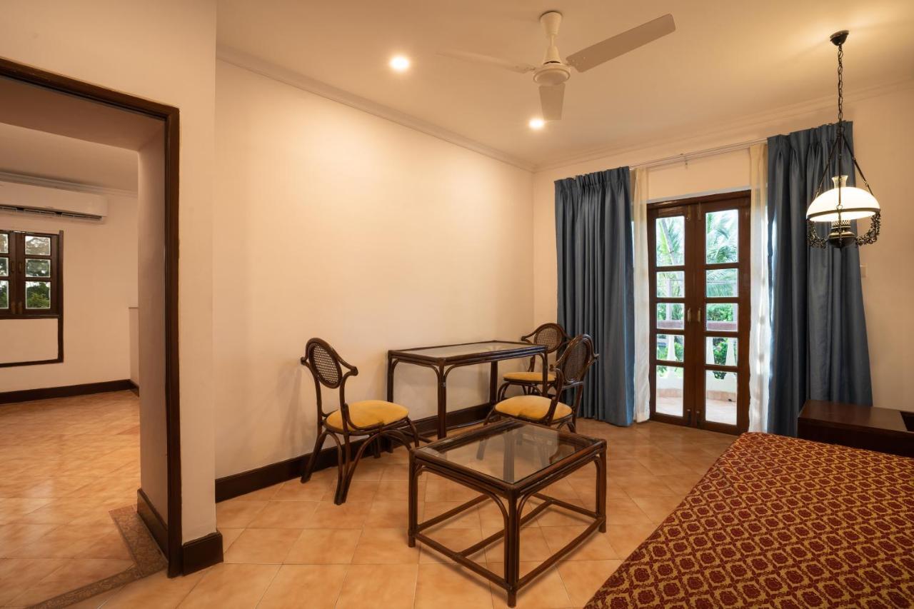 Coconut Grove Beach Resort Colva Ngoại thất bức ảnh