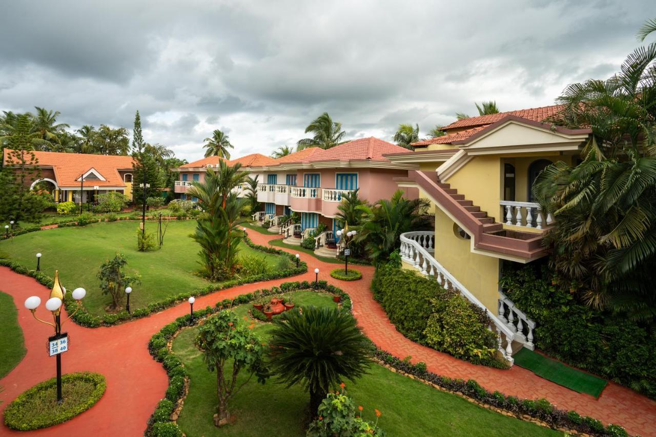 Coconut Grove Beach Resort Colva Ngoại thất bức ảnh